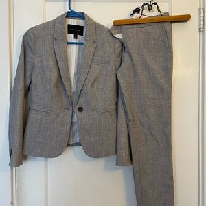 NWOT Banana Republic Factory Gray Pant Suit